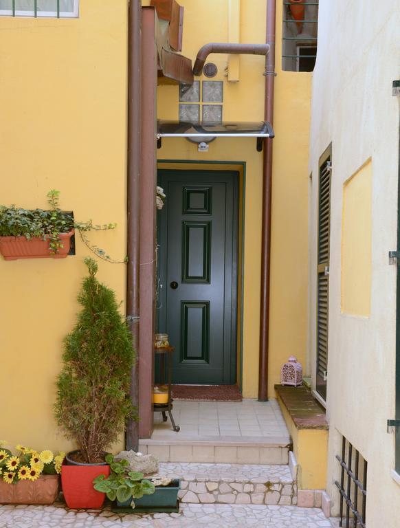 B&B Aurora Domus D'A-Mare Pesaro Exteriér fotografie